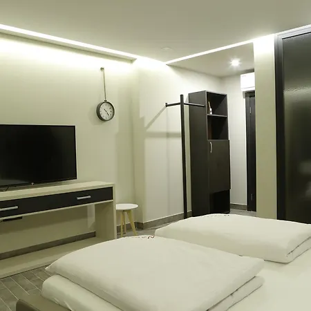 Nocleg ze śniadaniem Narciso 3*