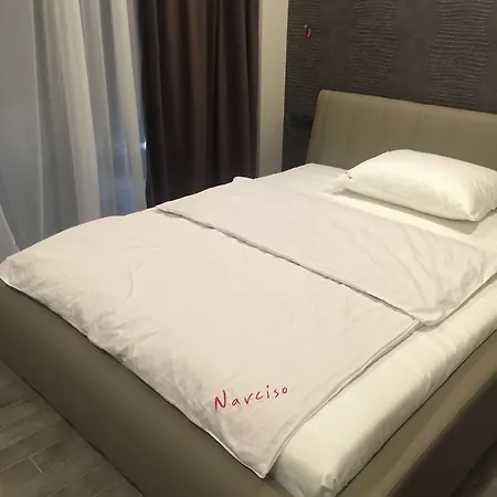 Nocleg ze śniadaniem Narciso 3*